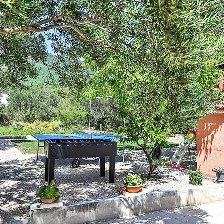 Lovely In Kastel Luksic Casa vacanze