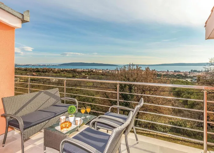 Lovely In Kastel Luksic Casa vacanze *