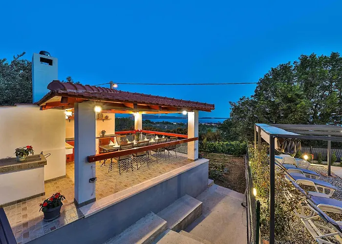 Casa vacanze Lovely In Kastel Luksic *