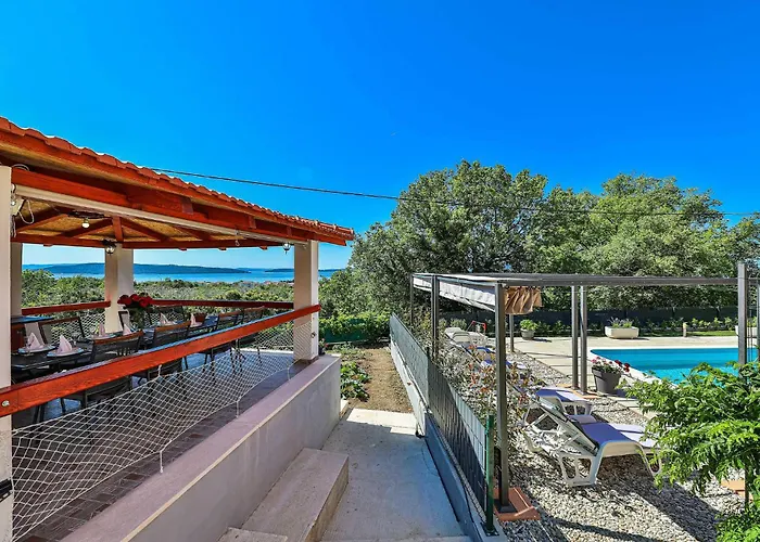 Lovely In Kastel Luksic Kaštela