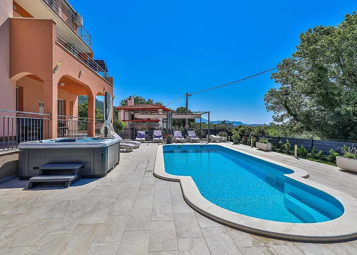 Lovely In Kastel Luksic Casa vacanze *