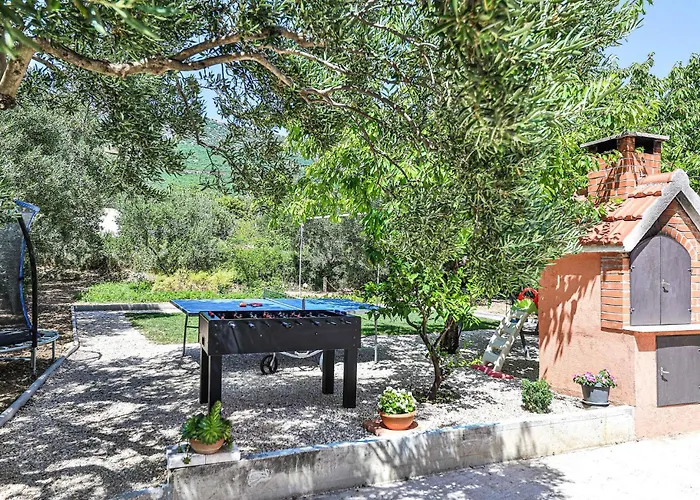 Lovely In Kastel Luksic Casa vacanze