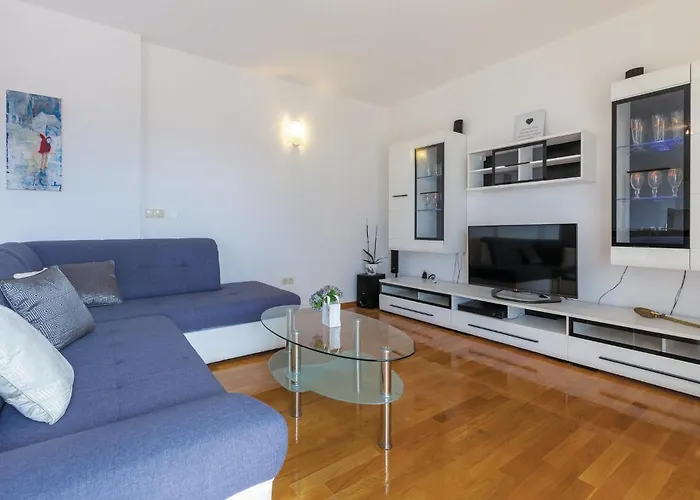 Lovely In Kastel Luksic * Kaštela