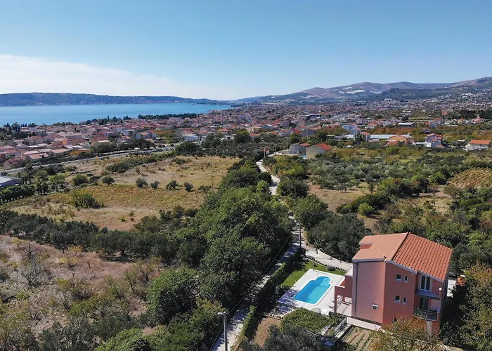 Lovely In Kastel Luksic Casa vacanze