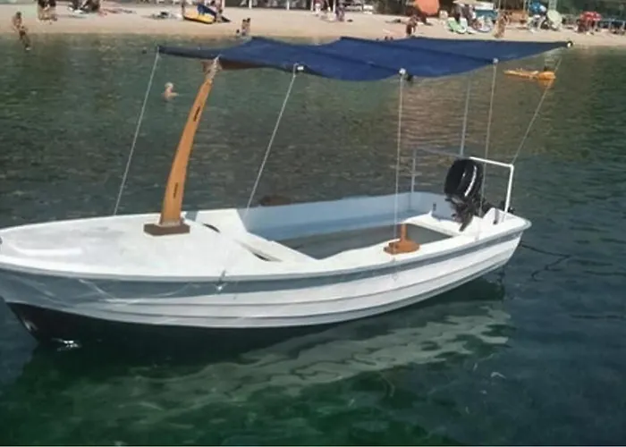 Lovely In Kastel Luksic Casa vacanze