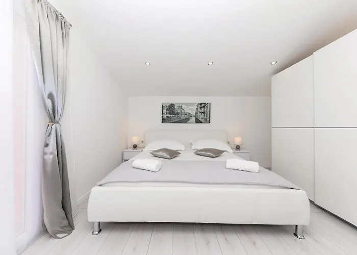 Casa vacanze Lovely In Kastel Luksic Kaštela