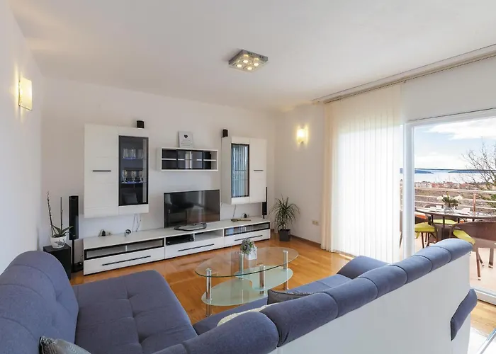 Lovely In Kastel Luksic Casa vacanze *