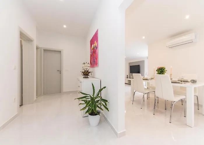 Casa vacanze Lovely In Kastel Luksic *